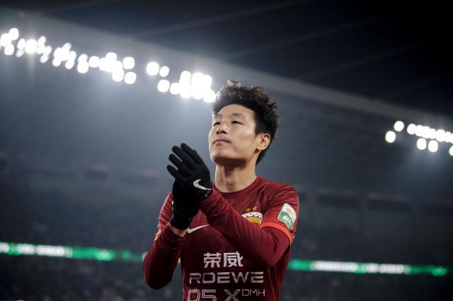 kaiyun-低迷！武磊7次射门0收获 两失绝佳机会+吊射变回传