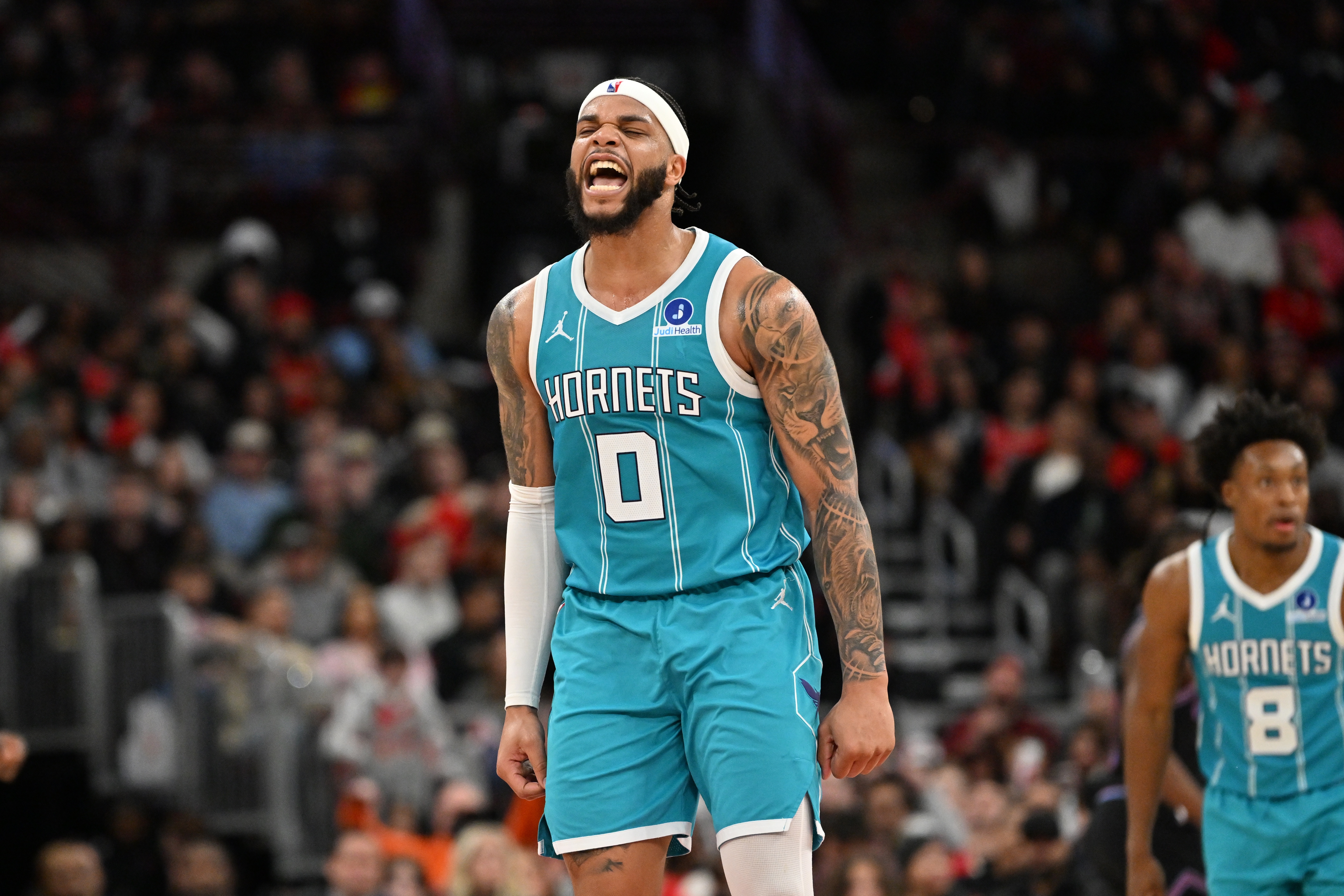 开云体育APP下载-活力无限！布里奇斯自投自抢打进两分 黄蜂领先魔术30分