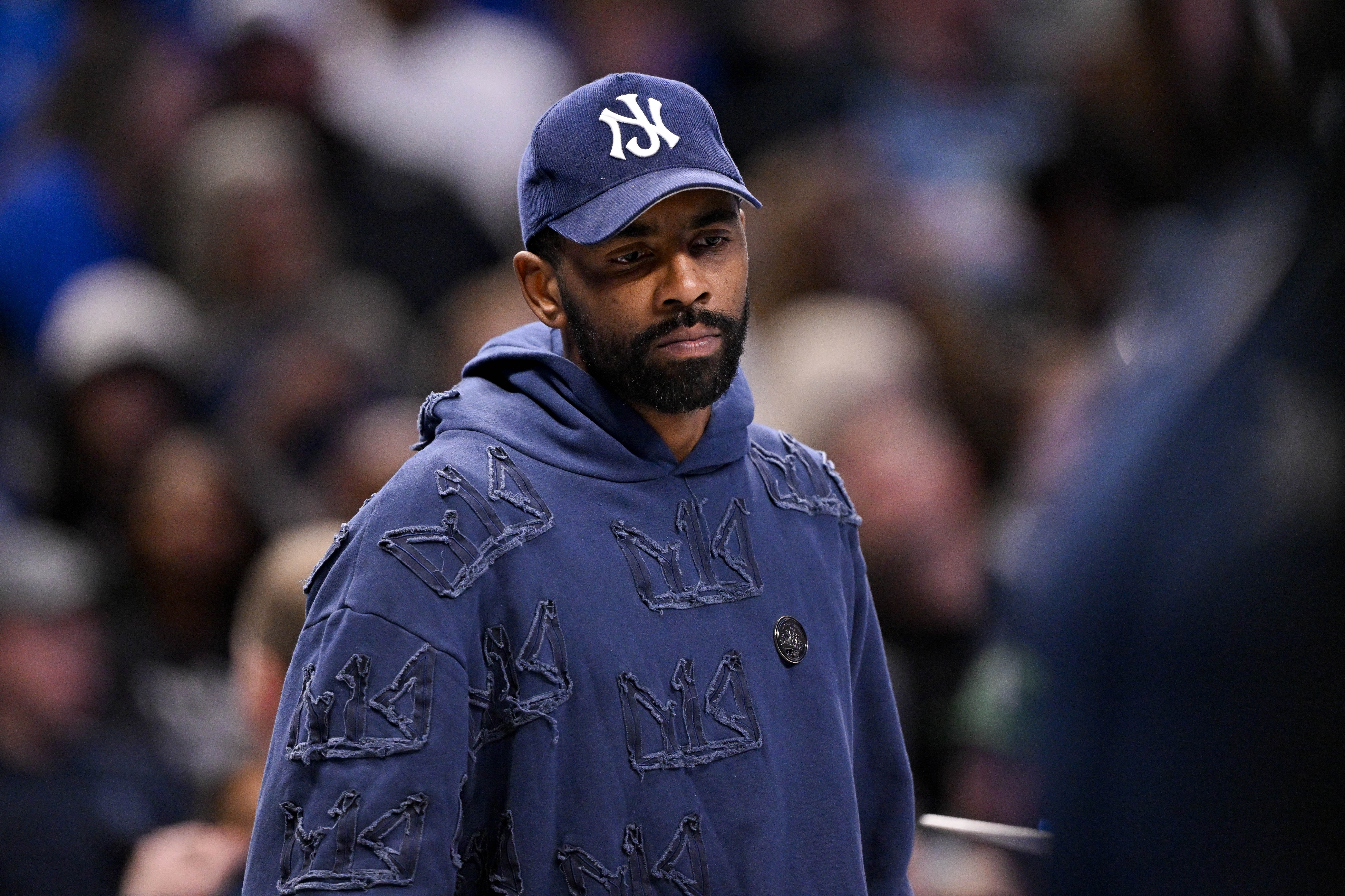 开云-阿里纳斯：若独行侠无法争冠留着欧文没任何意义 纯粹是浪费时间