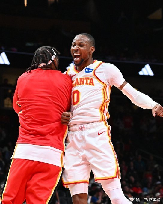 开云体育官网-隔扣杨瀚森！库明加三战轰64+23太炸裂 老鹰全场高呼谢谢勇士队|开拓者|乔纳森·库明加|亚特兰大老鹰队|波特兰开拓者队|NBA常规赛_新浪体育_新浪新闻