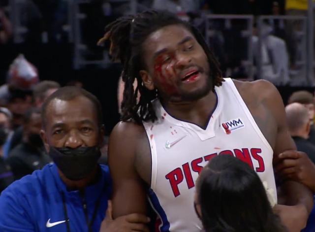 开云体育APP下载-向詹姆斯发起癫狂的冲刺 斯图尔特真是个恶棍吗？